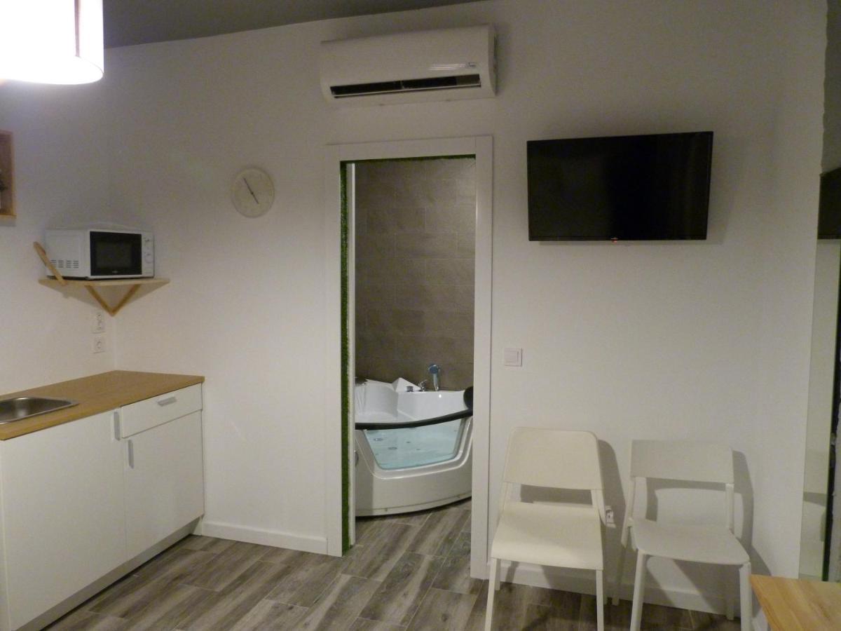 Intimo Y Acogedor "Algunos" Con Banera Hidromasaje Lägenhet Valencia Exteriör bild